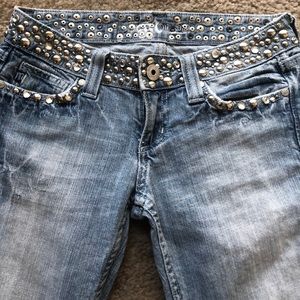 PRICE FIRM Miss me gorgeous bootleg studded jeans S 26